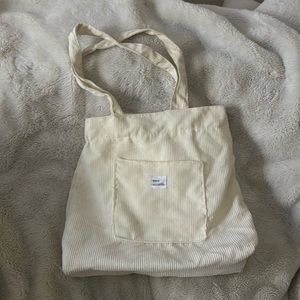 Tote bag